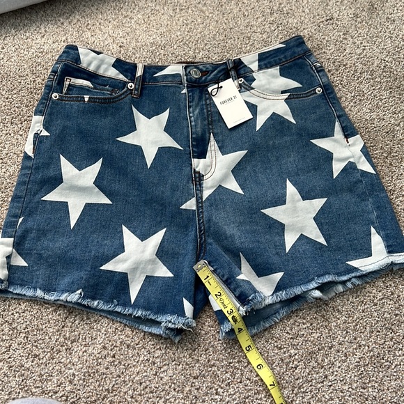 NWT Forever 21 Denim hi rise StarShorts Size 31 - Picture 4 of 6